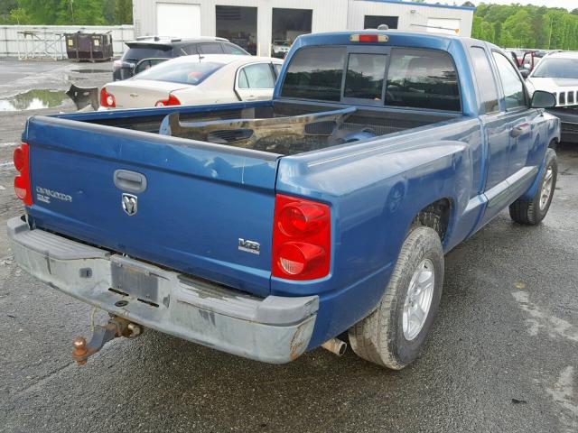 1D3HE42N25S103752 - 2005 DODGE DAKOTA SLT BLUE photo 4