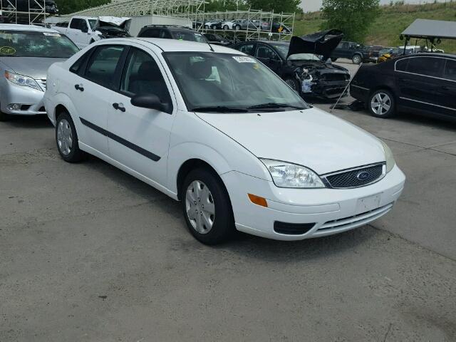 1FAFP34N15W129372 - 2005 FORD FOCUS ZX4 WHITE photo 1