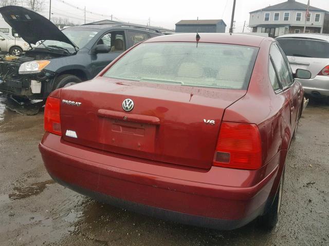 WVWPD23B6YE134649 - 2000 VOLKSWAGEN PASSAT GLX RED photo 4