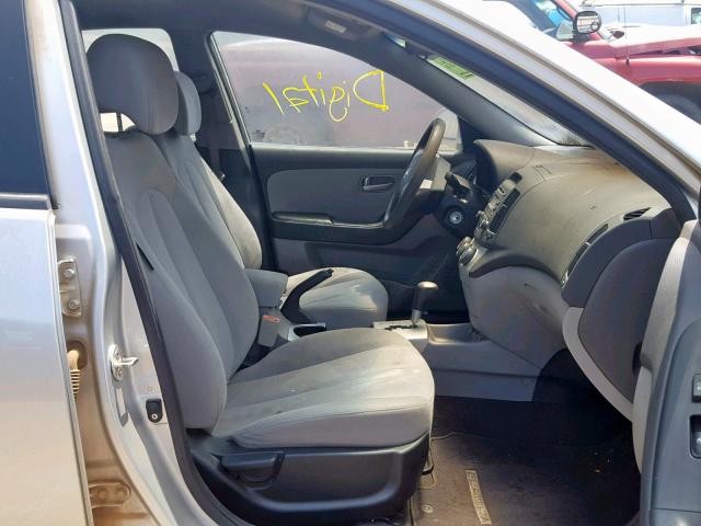 KMHDU46D49U761008 - 2009 HYUNDAI ELANTRA GL SILVER photo 5