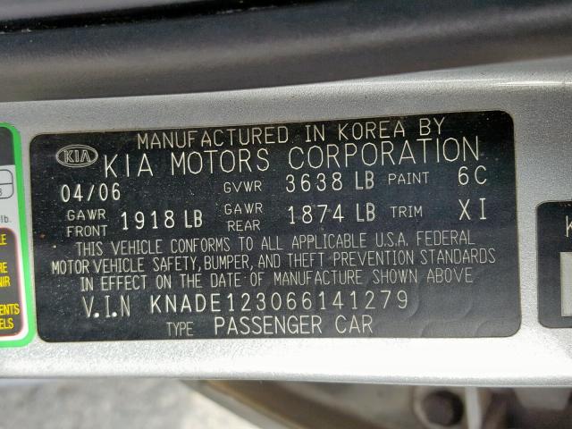 KNADE123066141279 - 2006 KIA RIO SILVER photo 10