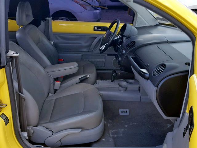 3VWDD21C8YM470762 - 2000 VOLKSWAGEN NEW BEETLE ყვითელი ფოტო 5