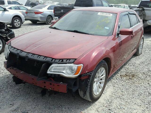 2C3CCAAG2CH312184 - 2012 CHRYSLER 300 RED photo 2