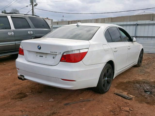 WBANV13588CZ54717 - 2008 BMW 528 XI WHITE photo 4