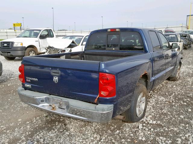 1D7HE48K85S304986 - 2005 DODGE DAKOTA QUA BLUE photo 4