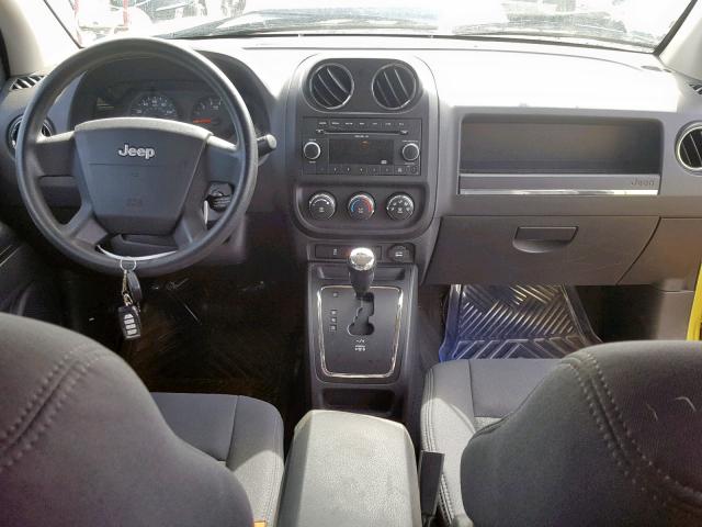 1J4NF4FB4AD512904 - 2010 JEEP COMPASS SP 绿色 照片 9