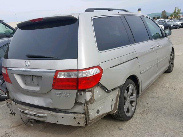 5FNRL38865B093853 - 2005 HONDA ODYSSEY TO SILVER photo 4