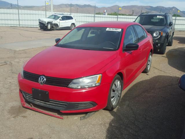 3VW1K7AJ9CM353804 - 2012 VOLKSWAGEN JETTA BASE RED photo 2