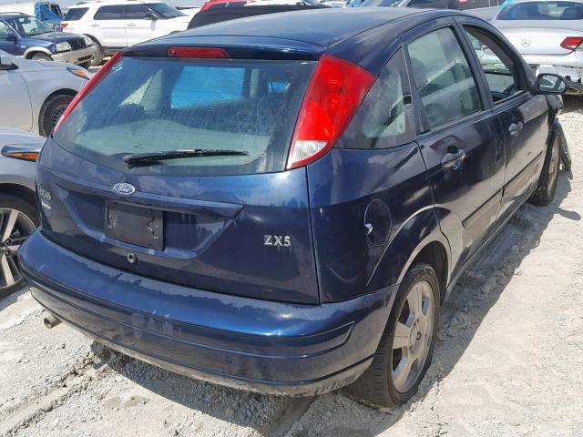 3FAFP37Z23R143747 - 2003 FORD FOCUS ZX5 BLUE photo 4