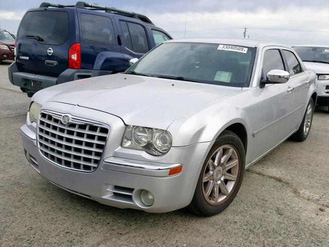 2C3KA63H26H129859 - 2006 CHRYSLER 300C SILVER photo 2