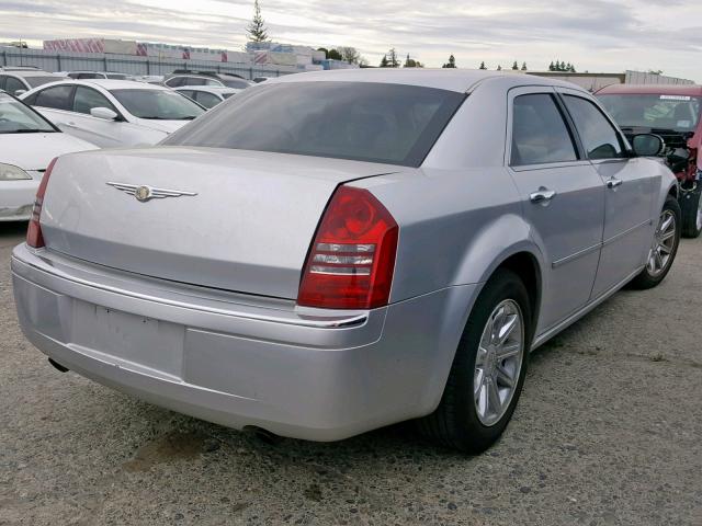 2C3KA63H26H129859 - 2006 CHRYSLER 300C SILVER photo 4