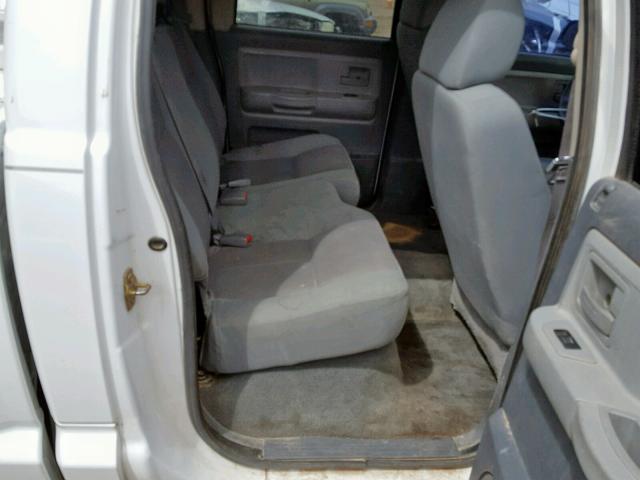 1D7HW48N85S262259 - 2005 DODGE DAKOTA QUA WHITE photo 6