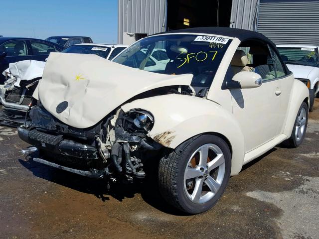 3VWRF31Y27M419595 - 2007 VOLKSWAGEN NEW BEETLE Creme Foto 2