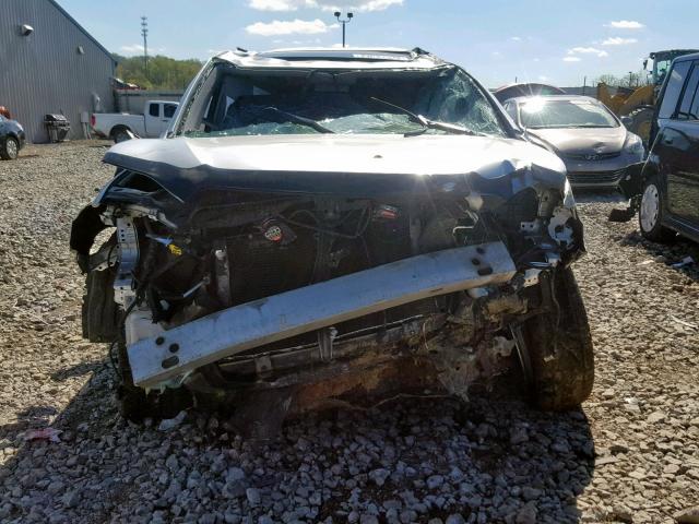 JTEEW44A392027978 - 2009 TOYOTA HIGHLANDER SILVER photo 9