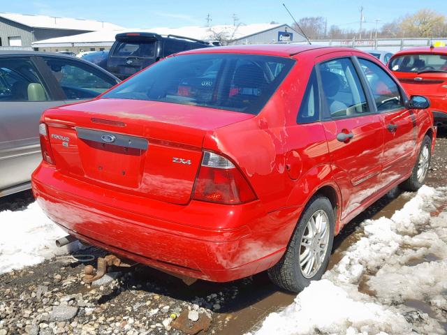 1FAFP34N06W194134 - 2006 FORD FOCUS ZX4 RED photo 4