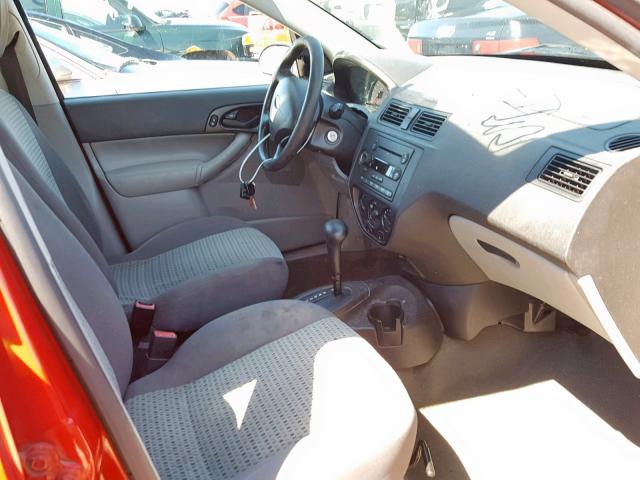 1FAFP34N06W194134 - 2006 FORD FOCUS ZX4 RED photo 5