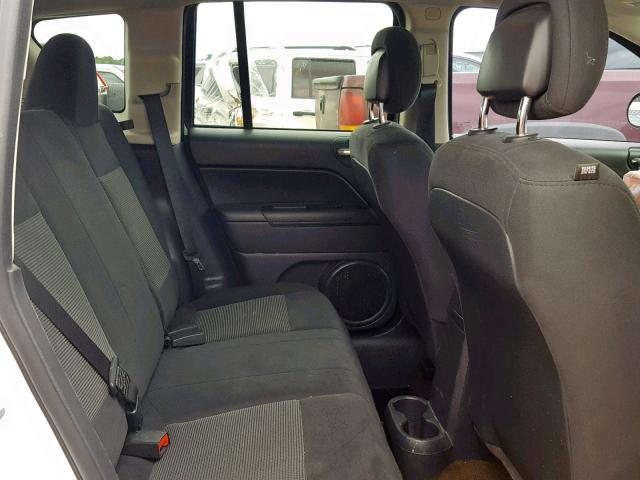 1C4NJDBB6ED842401 - 2014 JEEP COMPASS SP 白色 照片 6