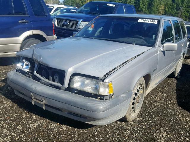 YV1LW5541T2245607 - 1996 VOLVO 850 BASE SILVER photo 2