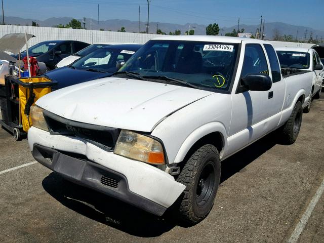 1GTCS19W5Y8152597 - 2000 GMC SONOMA WHITE photo 2