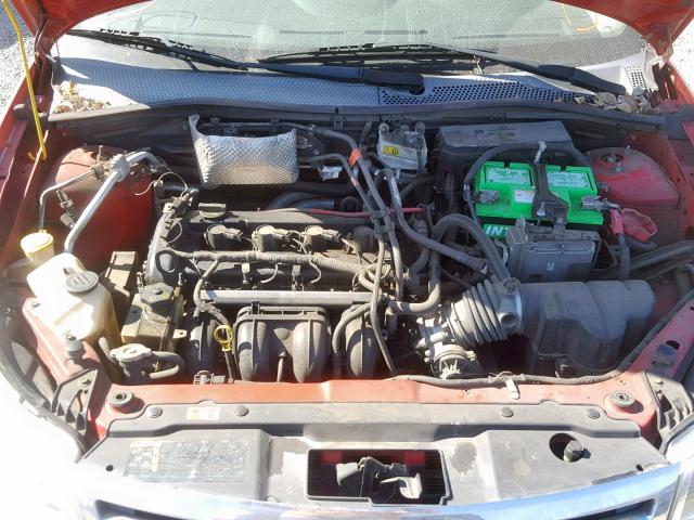 1FAHP32N88W137856 - 2008 FORD FOCUS S/SE RED photo 7