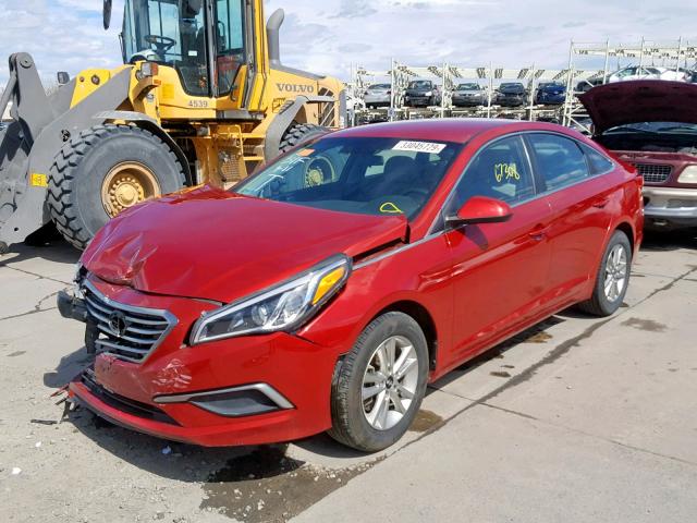 5NPE24AF4HH494243 - 2017 HYUNDAI SONATA SE RED photo 2