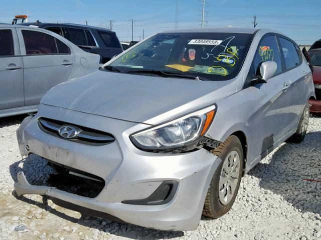 KMHCT5AE2FU225268 - 2015 HYUNDAI ACCENT GS SILVER photo 2