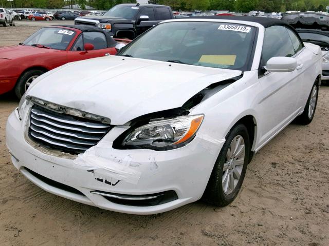 1C3BC2EB8BN547906 - 2011 CHRYSLER 200 TOURIN WHITE photo 2