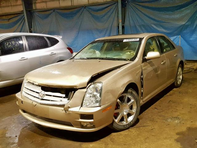 1G6DW677050178412 - 2005 CADILLAC STS GOLD photo 2