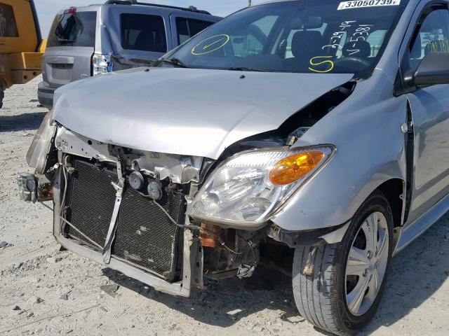 JTKKT624460137463 - 2006 TOYOTA SCION XA SILVER photo 9