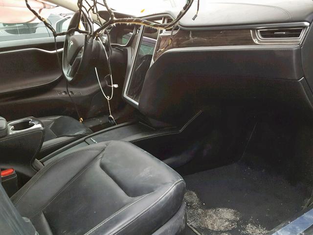 5YJSA1E26GF136604 - 2016 TESLA MODEL S أبيض صورة 5