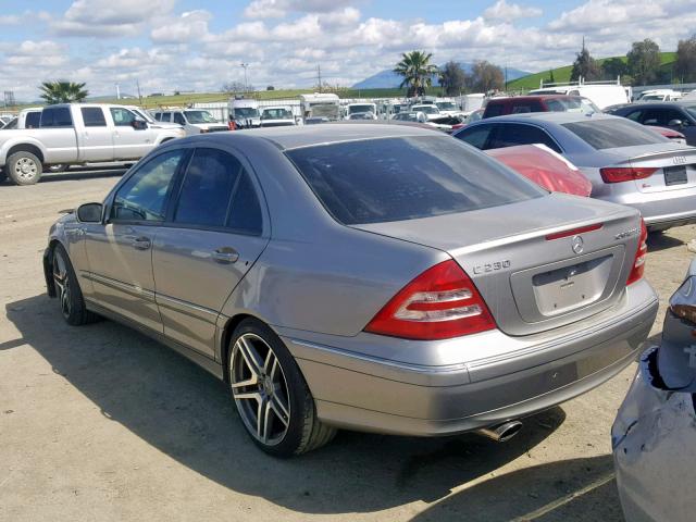 WDBRF40J44F503909 - 2004 MERCEDES-BENZ C 230K SPO GOLD photo 3