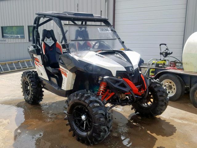 3JBPXDP11EJ002123 - 2014 CAN-AM MAVERICK 1 WHITE photo 1