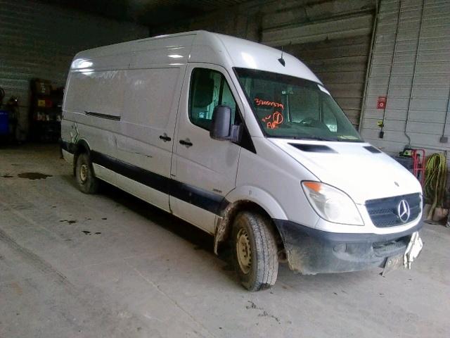 WD3PE8CB4B5573589 - 2011 MERCEDES-BENZ SPRINTER 2 WHITE photo 1