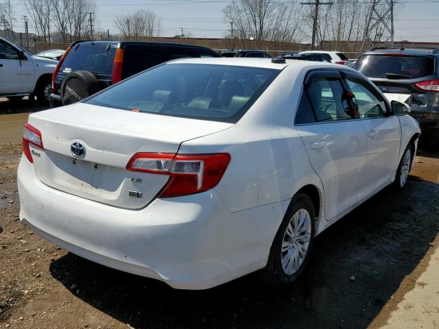 4T1BD1FK4CU054261 - 2012 TOYOTA CAMRY HYBR WHITE photo 4