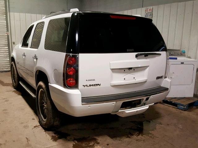 1GKFK63837J190023 - 2007 GMC YUKON DENA WHITE photo 3