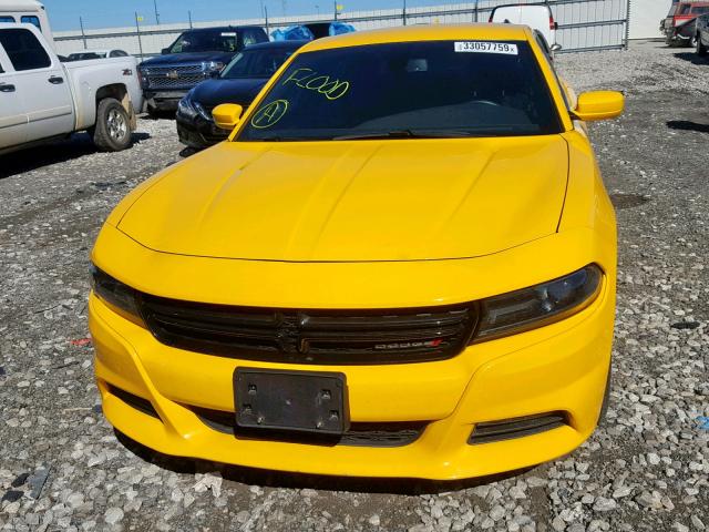 2C3CDXHG2HH563526 - 2017 DODGE CHARGER SX YELLOW photo 9