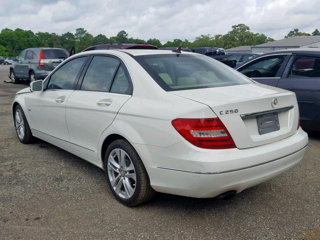 WDDGF4HB7CR218422 - 2012 MERCEDES-BENZ C 250 WHITE photo 3