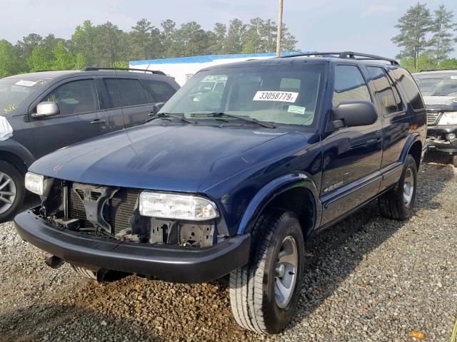 1GNCS13W22K143138 - 2002 CHEVROLET BLAZER BLUE photo 2