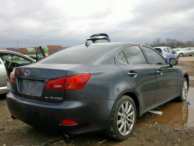 JTHCK262172011436 - 2007 LEXUS IS 250 GRAY photo 4