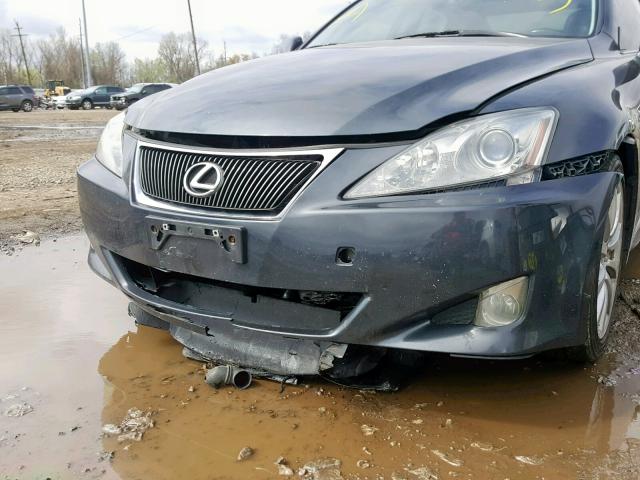 JTHCK262172011436 - 2007 LEXUS IS 250 GRAY photo 9