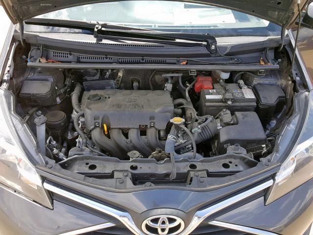 VNKJTUD36GA057127 - 2016 TOYOTA YARIS L GRAY photo 7