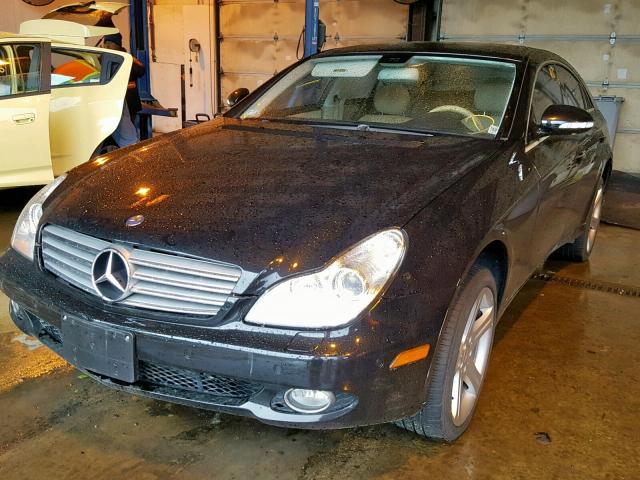 WDDDJ75X46A020046 - 2007 MERCEDES-BENZ CLS 500 BLACK photo 2