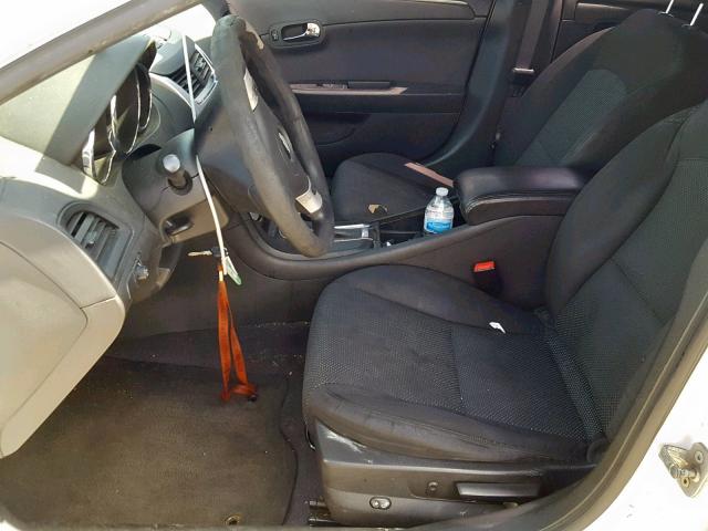 1G1ZC5E04CF195941 - 2012 CHEVROLET MALIBU 1LT WHITE photo 9