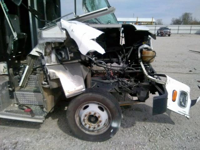 1F65F5KY2C0A02795 - 2012 FORD F59 WHITE photo 9
