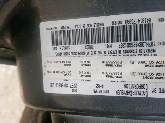 1B7HL38X02S661287 - 2002 DODGE DAKOTA QUA GRAY photo 10