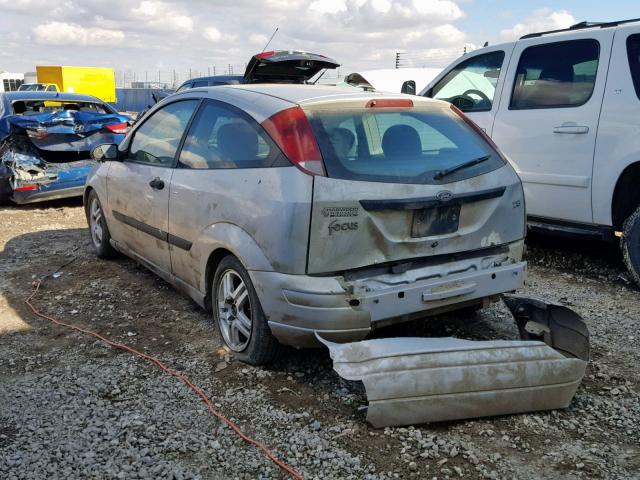 3FAFP31361R110073 - 2001 FORD FOCUS ZX3 SILVER photo 3