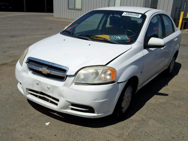 KL1TD56E19B387829 - 2009 CHEVROLET AVEO LS WHITE photo 2