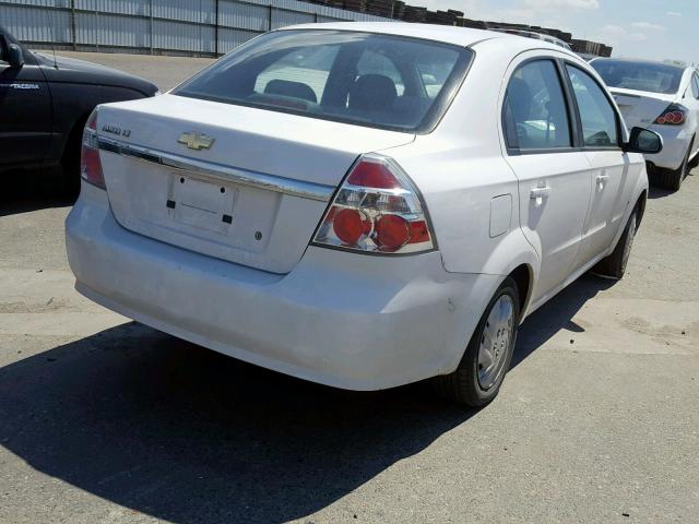 KL1TD56E19B387829 - 2009 CHEVROLET AVEO LS WHITE photo 4