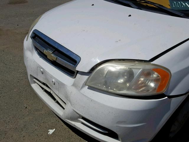 KL1TD56E19B387829 - 2009 CHEVROLET AVEO LS WHITE photo 9