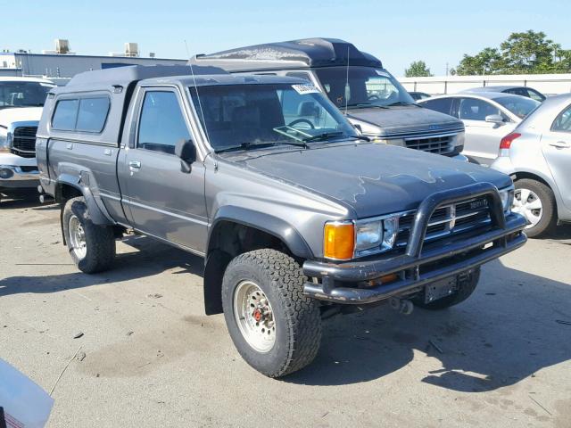 JT4RN63A8J0214672 - 1988 TOYOTA PICKUP RN6 GRAY photo 1